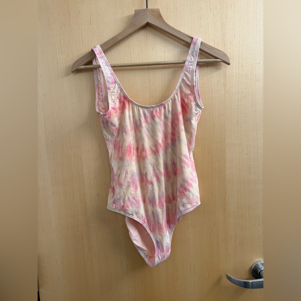 Billabong bathing suit